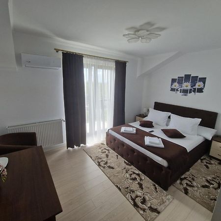 Pensiunea GOLD Wellness&Spa Chiscau Exterior foto