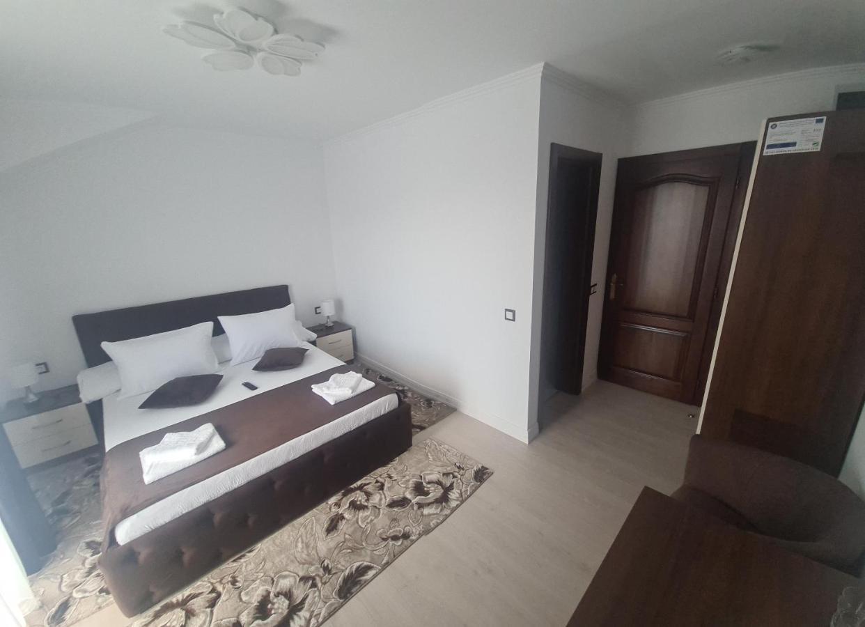 Pensiunea GOLD Wellness&Spa Chiscau Exterior foto