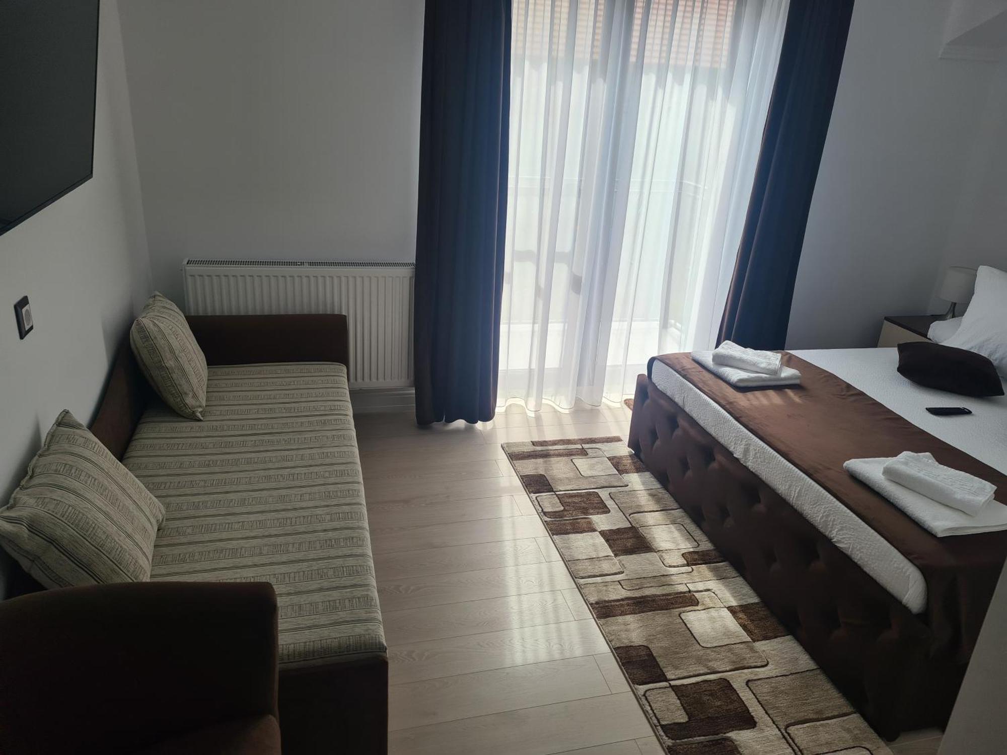 Pensiunea GOLD Wellness&Spa Chiscau Exterior foto